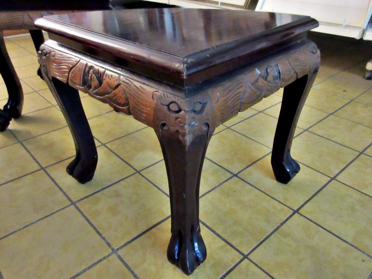 Asiatischer Teetisch mit Hockern | Trödel Oase · Secondhand · Möbel · Antik