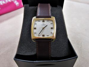 Armbanduhr Omega golden braun