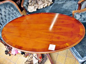 Tisch oval Holz antik