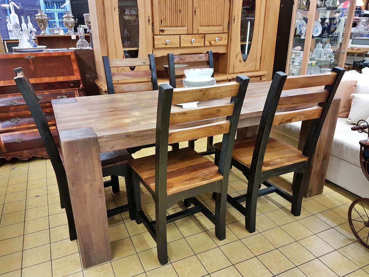 Esstisch mit 5 Stühlen rustikal