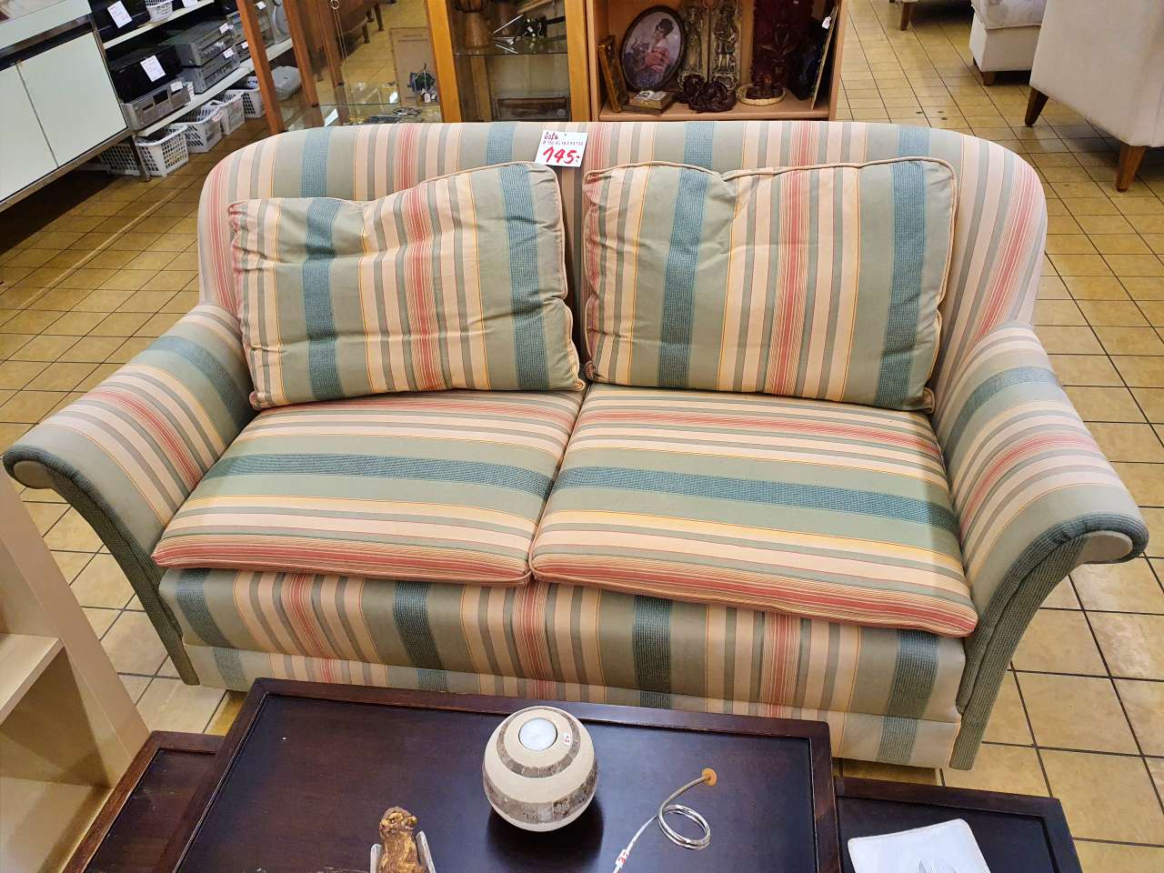 Die gute Tat - eine Couch in tollen Farben zu verschenken