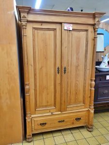 Kleiderschrank Dielenschrank Weichholz antik