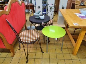 Kleinmöbel Beistelltische Stühle